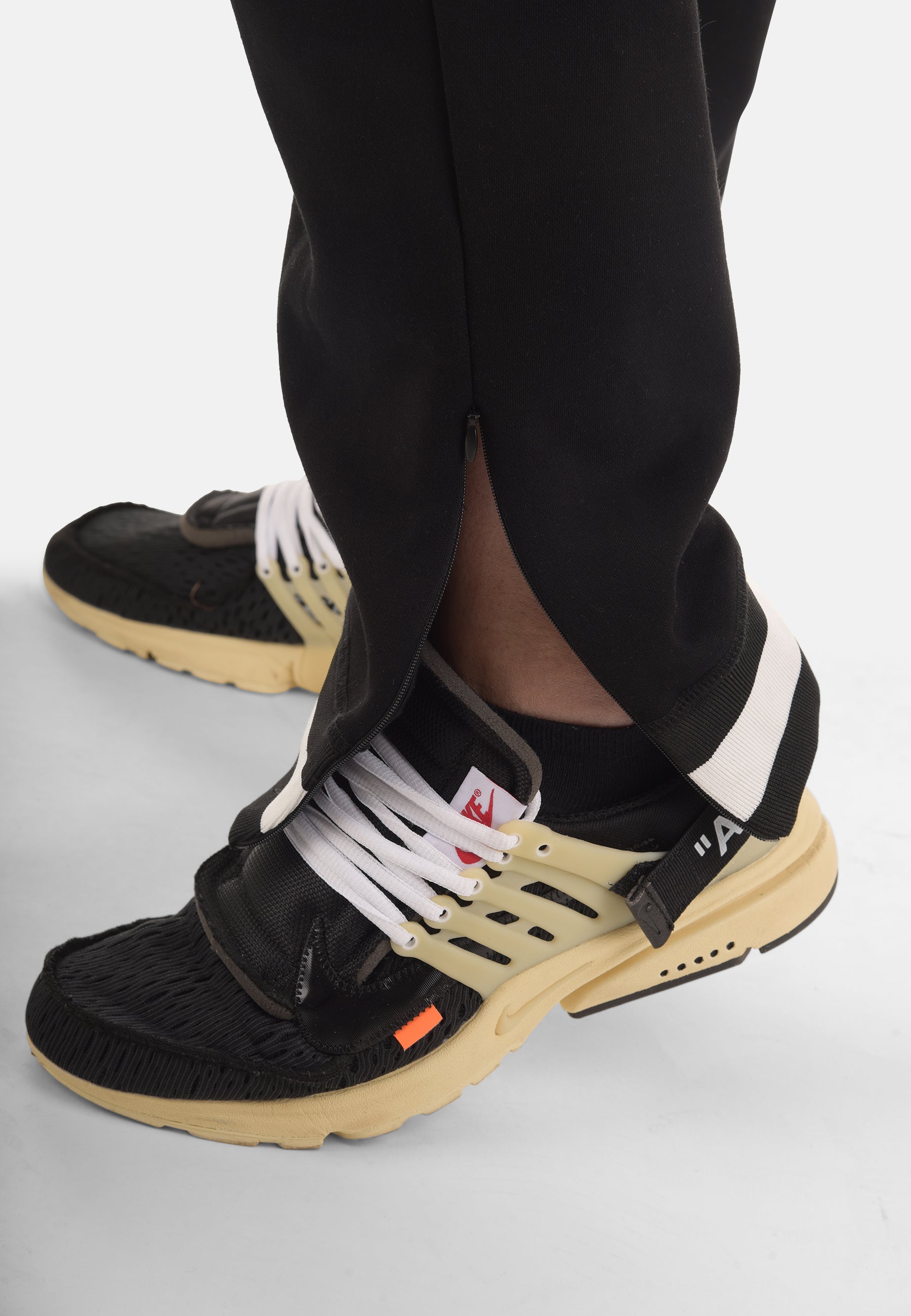 CASIUS Joggers
