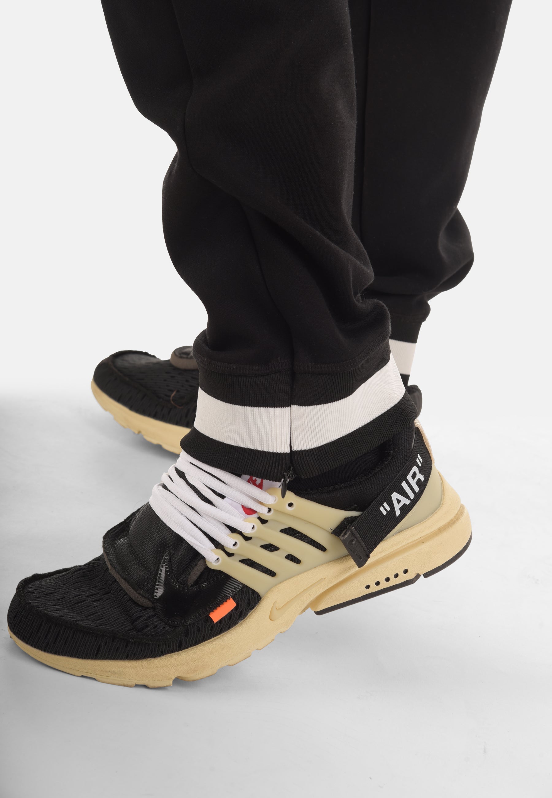 CASIUS Joggers